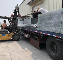 苗床網(wǎng)裝車現(xiàn)場 苗床網(wǎng)裝車現(xiàn)場